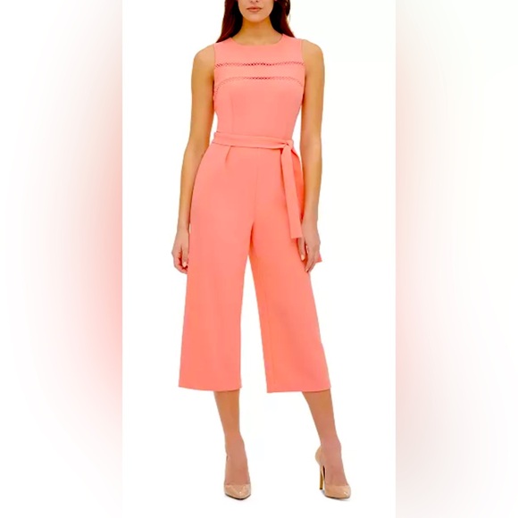 Tommy Hilfiger Pants - Vintage Tommy Hilfiger Jumper. Peach. Size 2